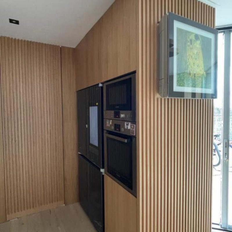 Veneered side entrance